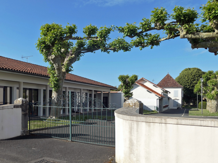 L'école - Osserain-Rivareyte
