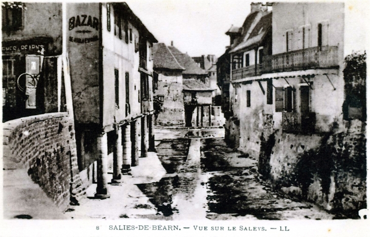 Vue sur le Saleys, vers1920 (carte postale ancienne). - Salies-de-Béarn