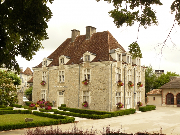 Hôtel de ville - Sauveterre-de-Béarn