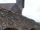 Viodos-Abense-de-Bas (64130) à Abense-de-Bas, clocher de l'église et vieux pont