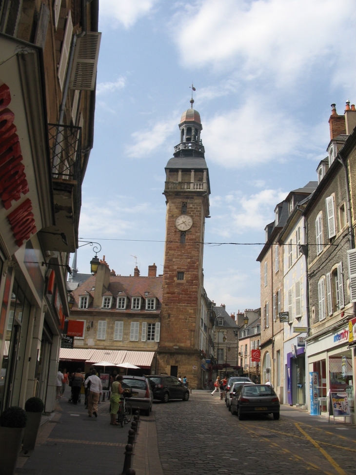 Tour de l'horloge - le Jacquemart  XVème - Moulins