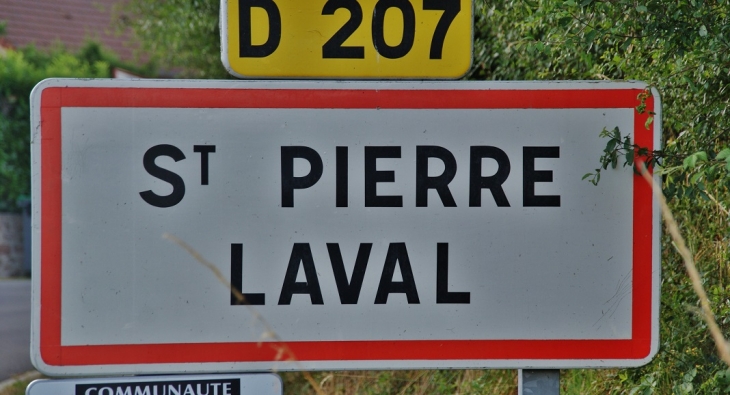  - Saint-Pierre-Laval