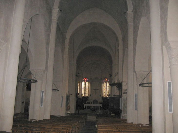 Nef église St Pierre - Yzeure