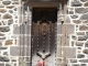 Photo précédente de Ally encadrement-de-porte-et-linteau-scultés au château de la Vigne