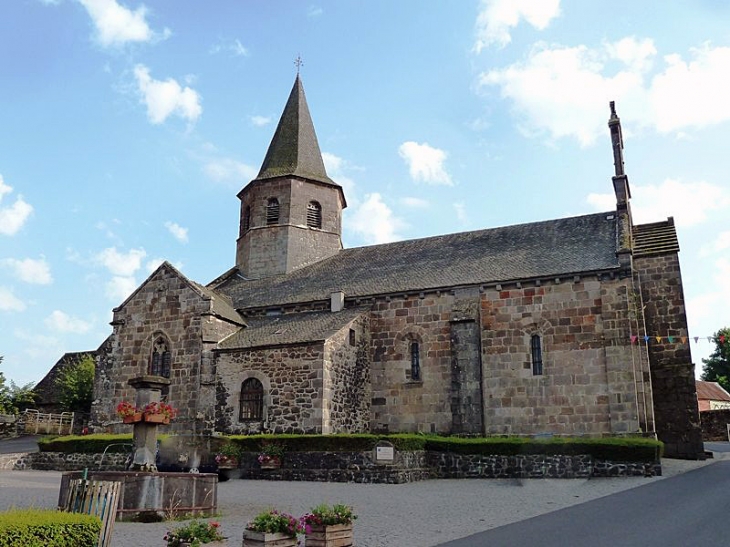 L'église - Anglards-de-Salers