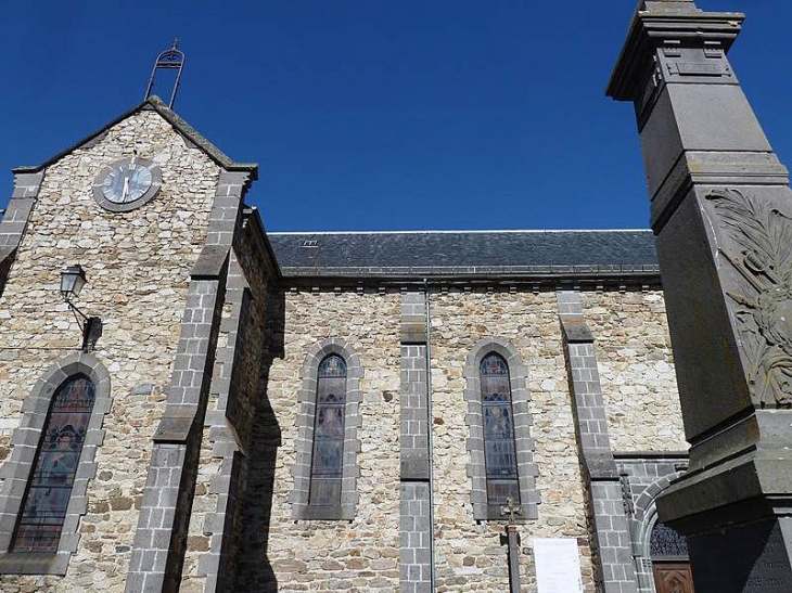L'église - Ruynes-en-Margeride