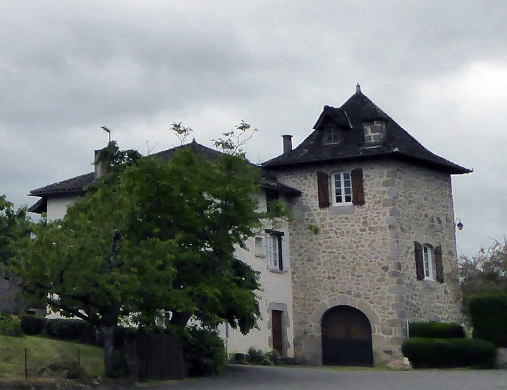 Belle demeure - Saint-Étienne-de-Maurs