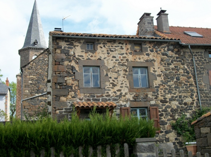 Le bourg de Villedieu