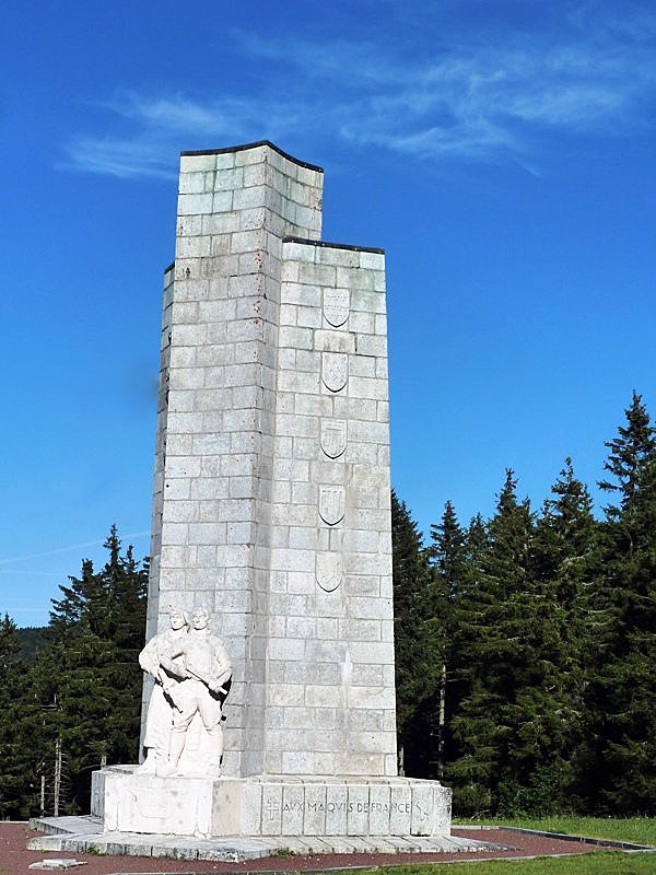 Monument national aux Maquis de France et à la Résistance (Mont Mouchet) - Auvers