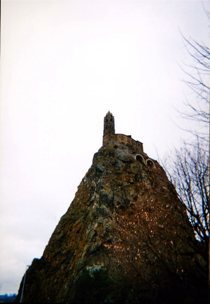 Le Rocher de la Vierge. - Le Puy-en-Velay