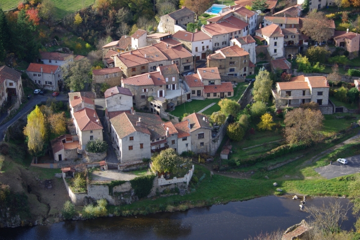 Le village - Villeneuve-d'Allier