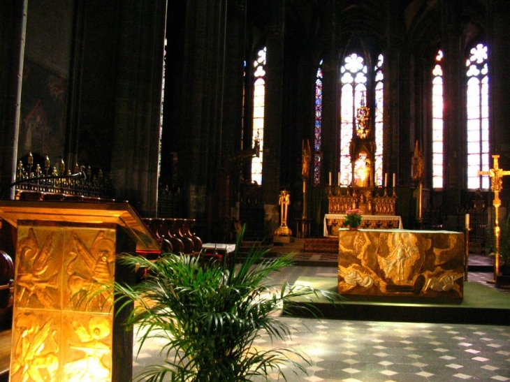Cathédrale N.D Assomption - le choeur - Clermont-Ferrand