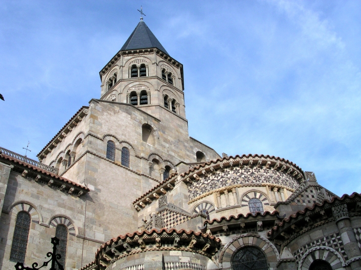 Basilique N.D du port  XIIème - Clermont-Ferrand