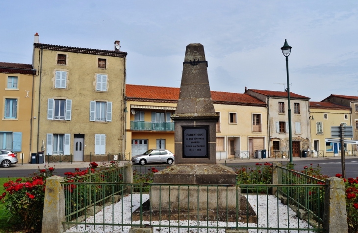 Monument aux Morts - Parentignat