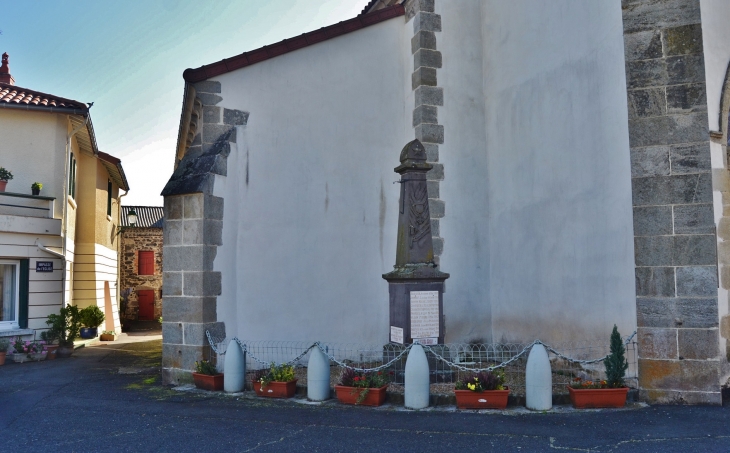 //église Saint-Vincent et son Monument-aux-Morts