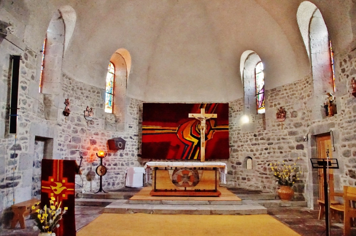 <<église Saint-Didier - Vernines