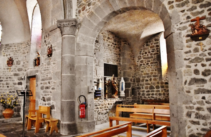  <<église Saint-Didier - Vernines
