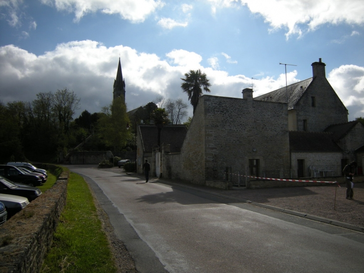 Eglise te Mairie - Amblie