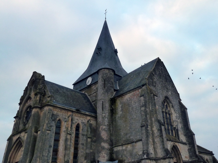 Derrière l'église - Beaumont-en-Auge