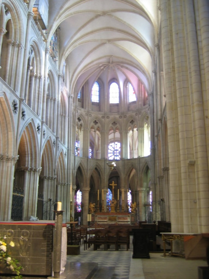 Eglise St Etienne -  le choeur - Caen