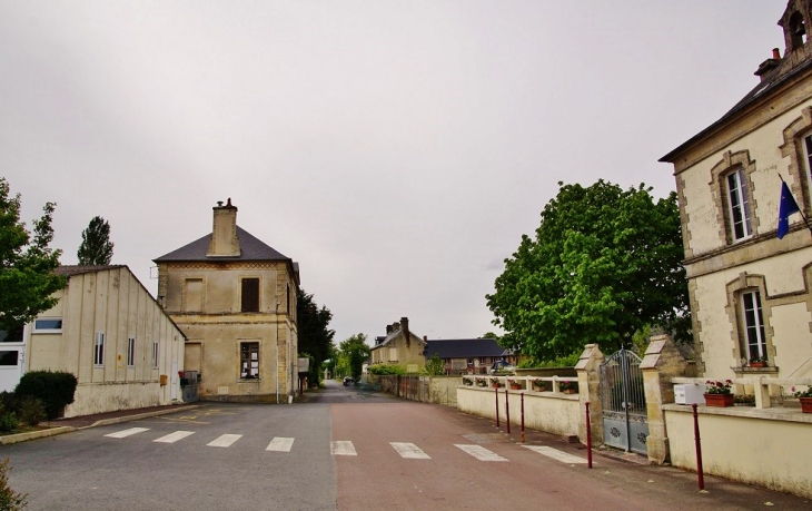 Le Village - Le Tronquay