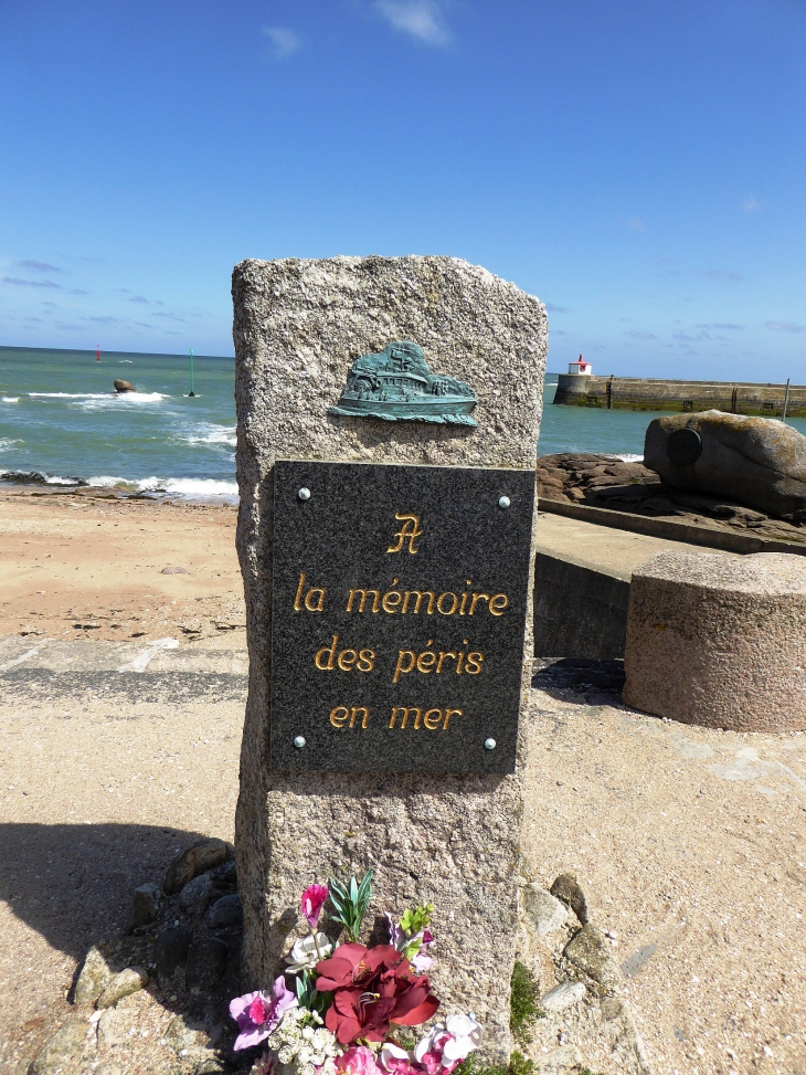 Le monument à la mémoire des victimes de la mer - Barfleur