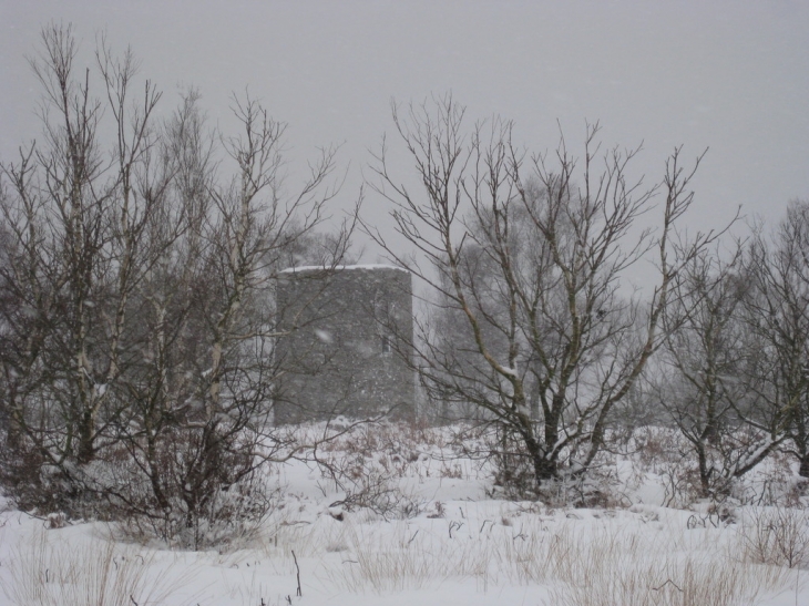 Le moulin de Besneville sous la neige