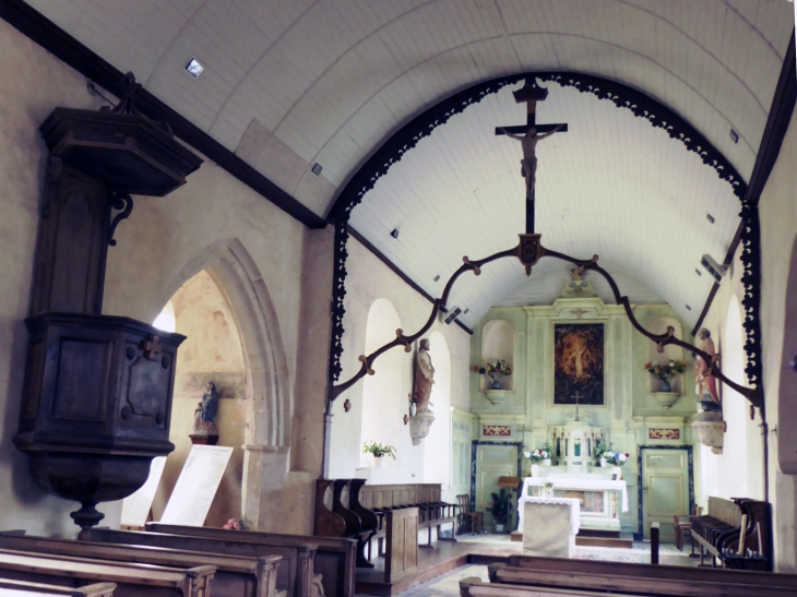 L'intérieur de l'église - Canville-la-Rocque