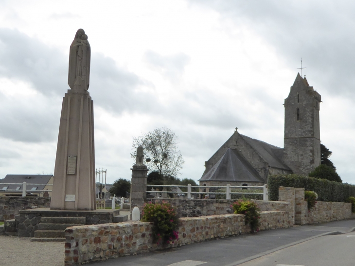 L'église et le monument aux morts - Couville