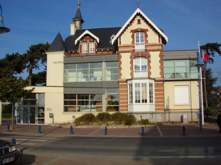 Mairie de DONVILLE. - Donville-les-Bains