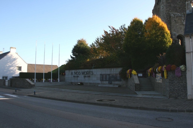 Le monument aux morts. Guerres 1914-1918 /1939-1945 - La Haye-du-Puits