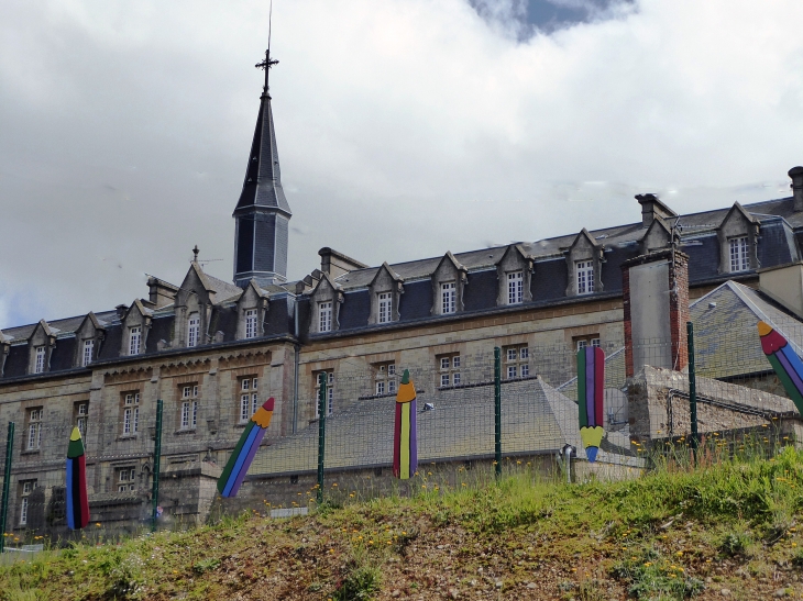 L'ancien monastère Notre Dame de la Congrégation - Saint-Pierre-Église