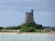 Photo suivante de Saint-Vaast-la-Hougue la tour de la Hougue