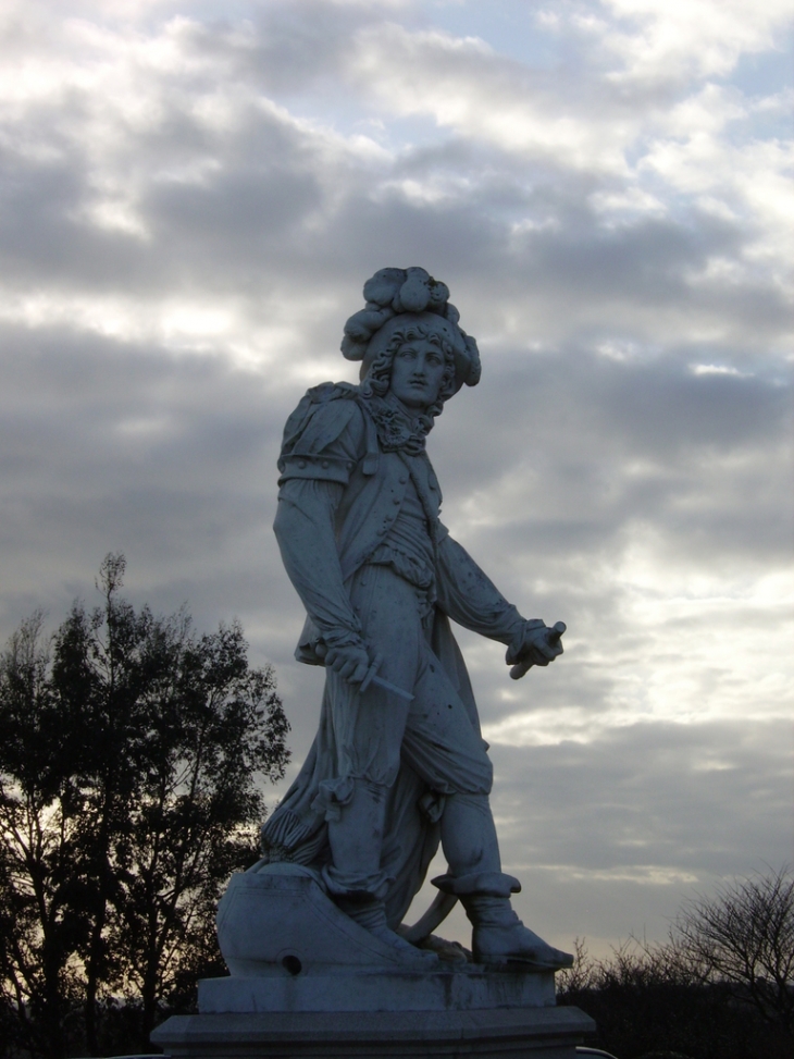 Statue de l'Amiral de Tourville - Tourville-sur-Sienne
