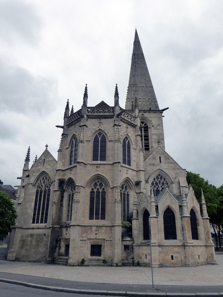 L'église Saint Malo : choeur ancien - Valognes