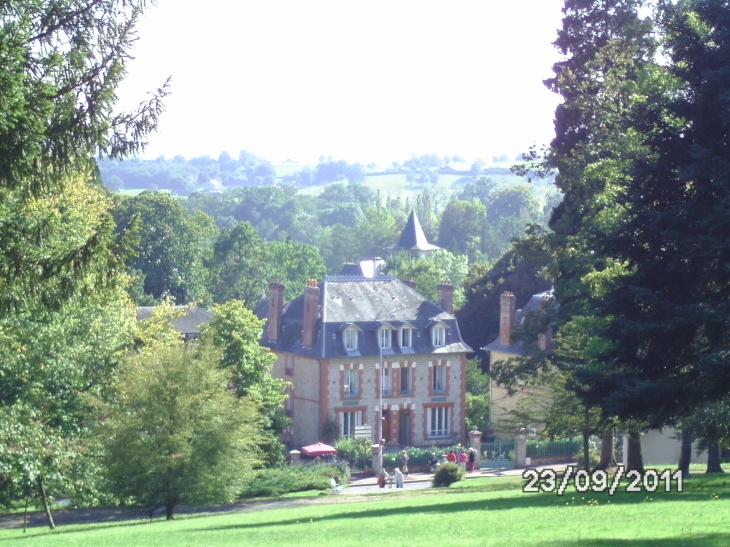 Avenue du chateau - Bagnoles-de-l'Orne