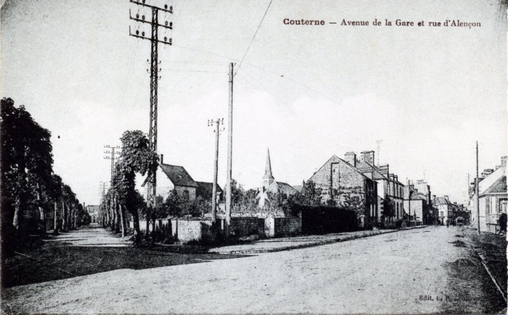 Avenue de la Gare et rued'Alençon, vers 1910 (carte postale ancienne). - Couterne