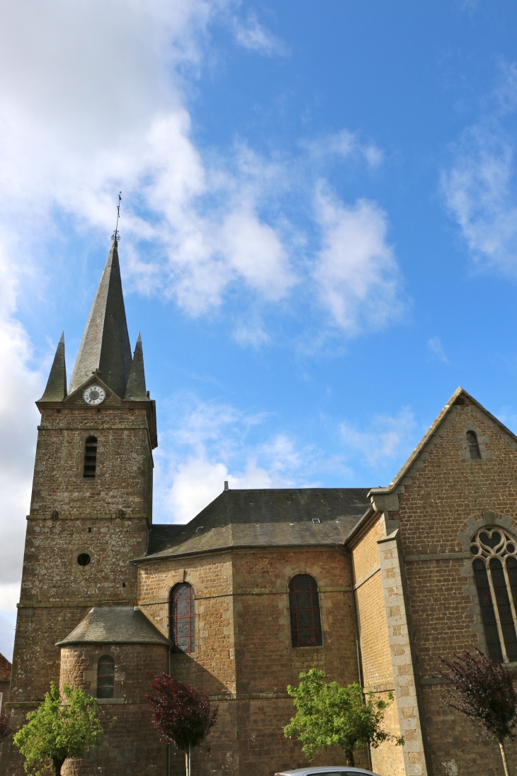 L'église Notre Dame de l'Assomption - Juvigny-sous-Andaine