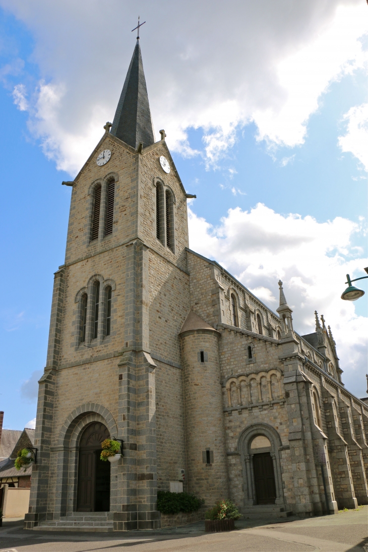 L'église Sainte Marie Madeleine - La Chapelle-d'Andaine