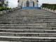 l'escalier menant au cimetière et à la chapelle Notre Dame de Pitié