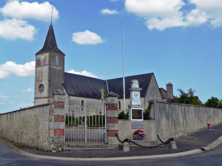 L'église et le monument aux morts - Neauphe-sous-Essai