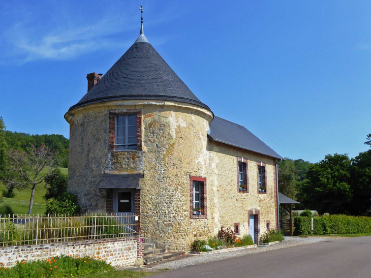 Maintenant : maison rénovée - Saint-Agnan-sur-Sarthe
