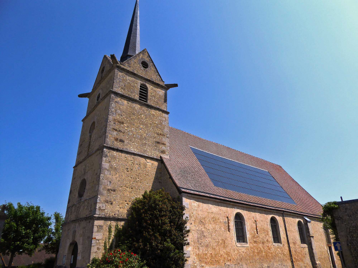 Production d'électricité sur le toit de l'église - Saint-Aubin-d'Appenai