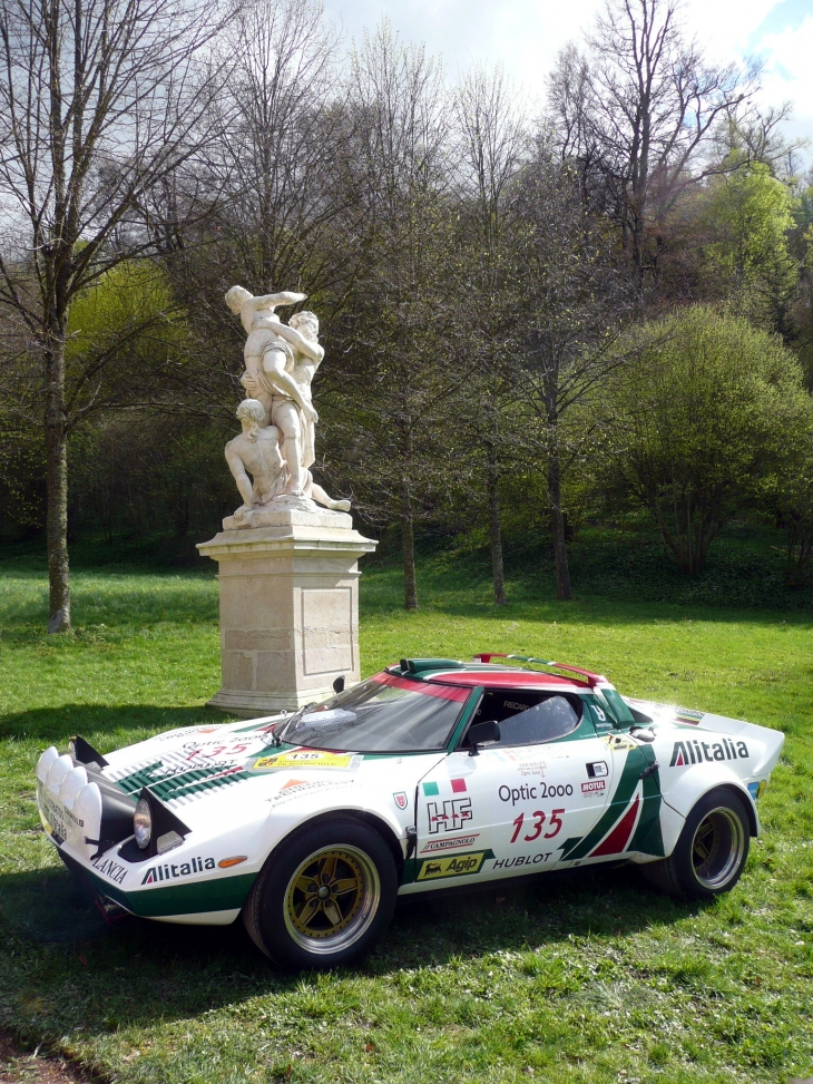 Tour Auto 2014 au château Bussy Rabutin -Lancia Stratos - Bussy-le-Grand
