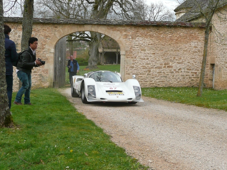 Tour Auto 2014 au château Bussy Rabutin -Porsche 906 - Bussy-le-Grand