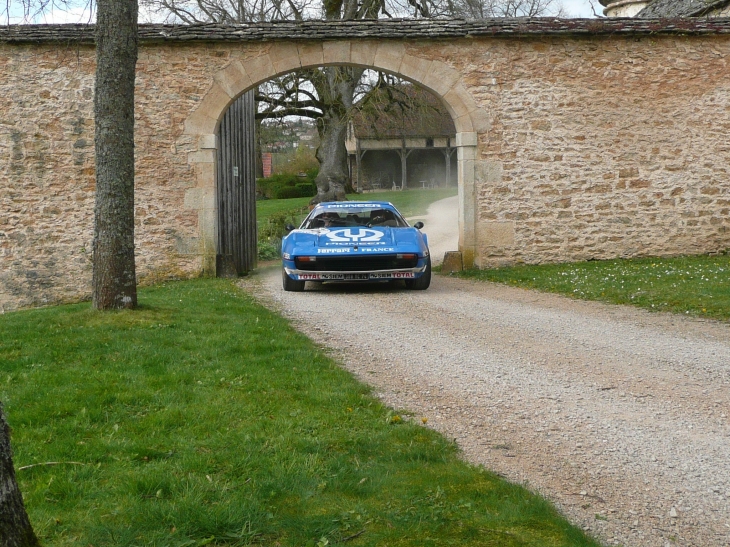 Tour Auto 2014 au château Bussy Rabutin -Ferrari 308 GTB - Bussy-le-Grand