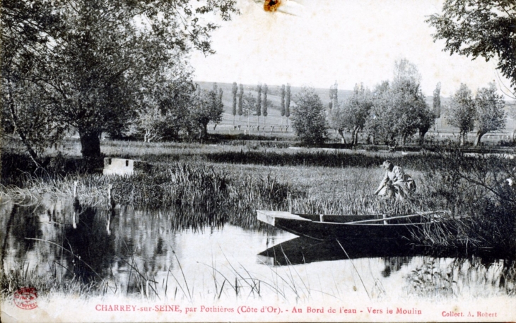 Au bord de l'Eau - Vers le Moulin, vers 1915 (carte postale ancienne). - Charrey-sur-Seine