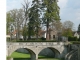 Le chateau - Pont reliant la cour et les jardins en terrasse