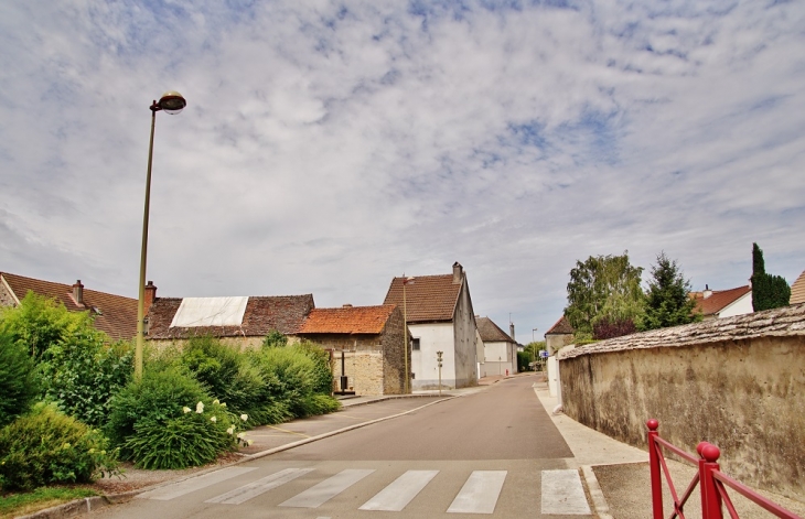 Le Village - Montagny-lès-Beaune