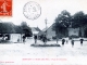 place de la Fontaine, vers 1908 (carte postale ancienne).